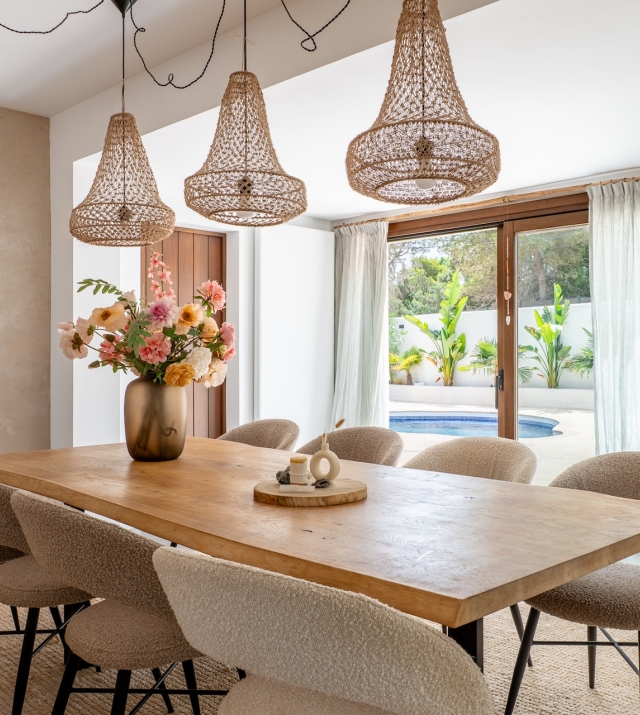 Resa Estates port des Torrent sale koop finca Ibiza living dining.jpg